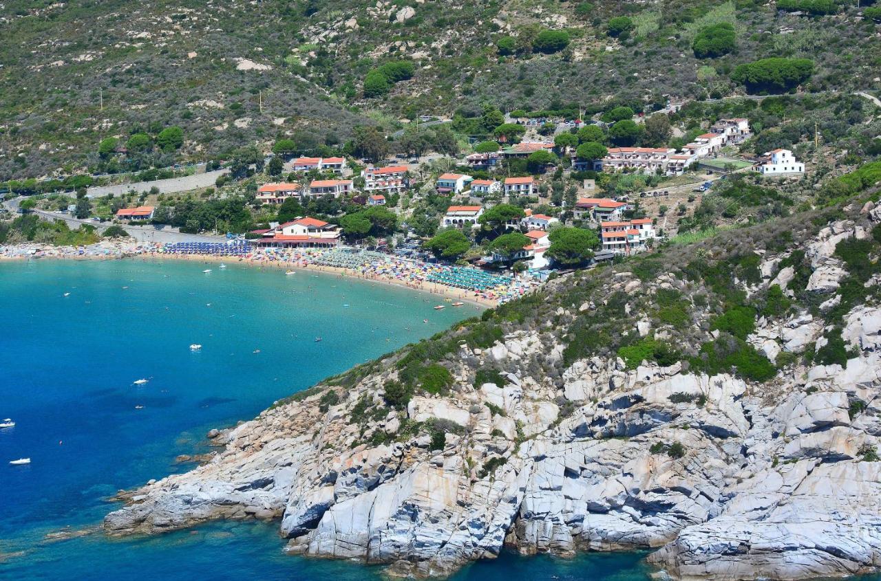 Hotel Baia Imperiale Spiaggia di Cavoli المظهر الخارجي الصورة