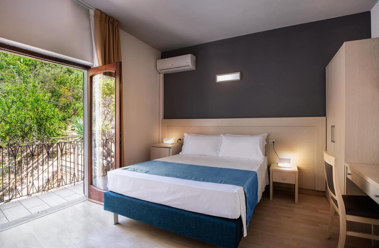 Hotel Baia Imperiale Spiaggia di Cavoli المظهر الخارجي الصورة